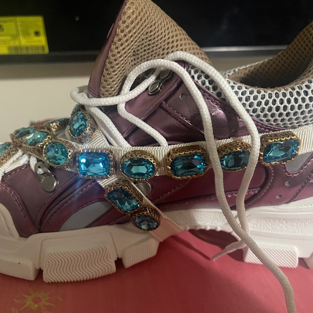 Gucci sneakers size 40.5